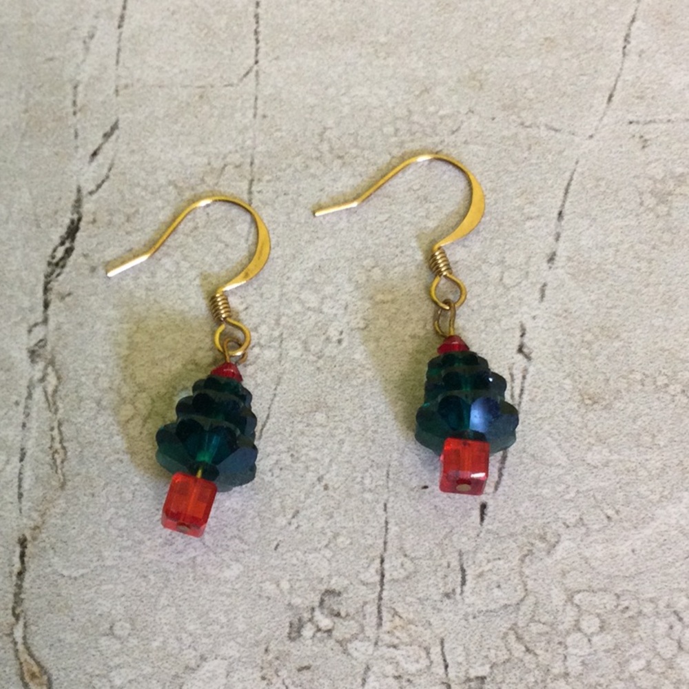 Artisan Christmas tree gold .5” drop earrings